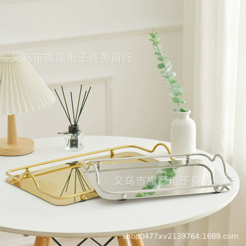 Легкая роскошная кофейная чашка в европейском стиле с подносом из нержавеющей стали, зеркальным украшением с двумя ручками, квадратным подносом с плоским дном, мягким украшением журнального столика в гостиной.