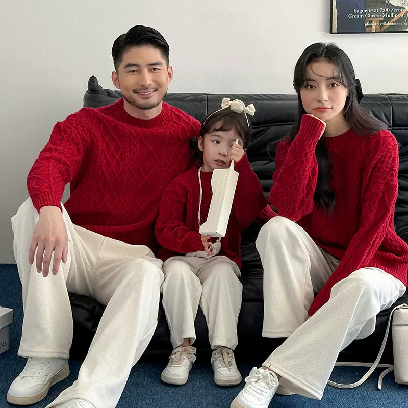 亲子装红色麻花毛衣影楼主题摄影服装过年新年亲子服一家四口拍照