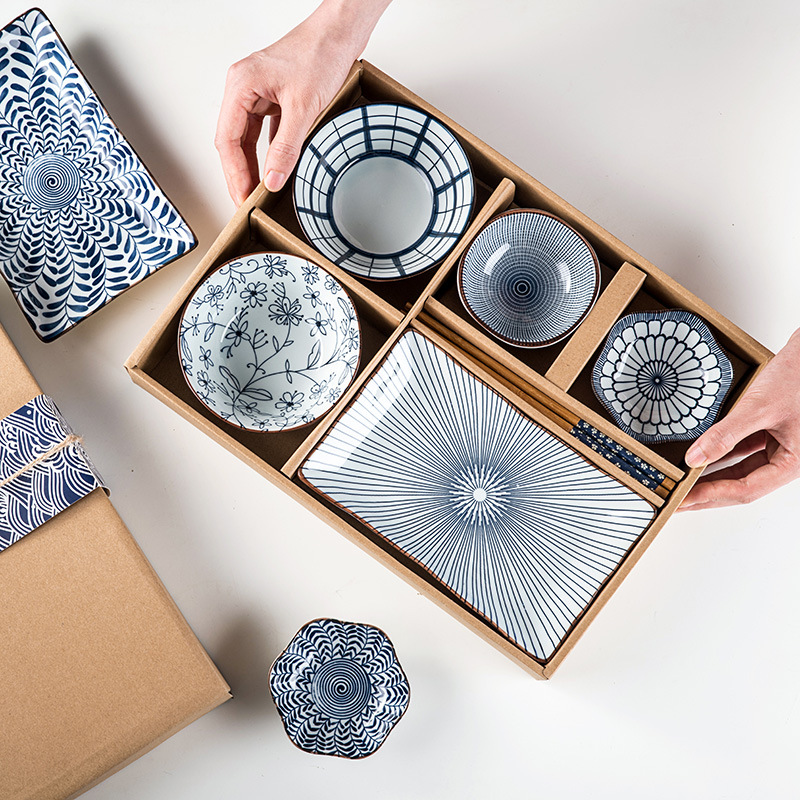 Estilo japonés azul y blanco tazón de arroz vajilla de cerámica caja de regalo traje hogar pequeño tazón de cerámica caja de regalo creativo