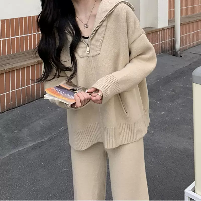 卡其色连帽运动休闲套装春秋女2024新款韩版宽松减龄阔腿裤两件套