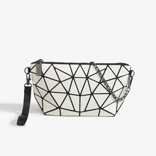 2024�����¿�׺�����֙C�����y���r��耳װ����X���μ�б���Ů