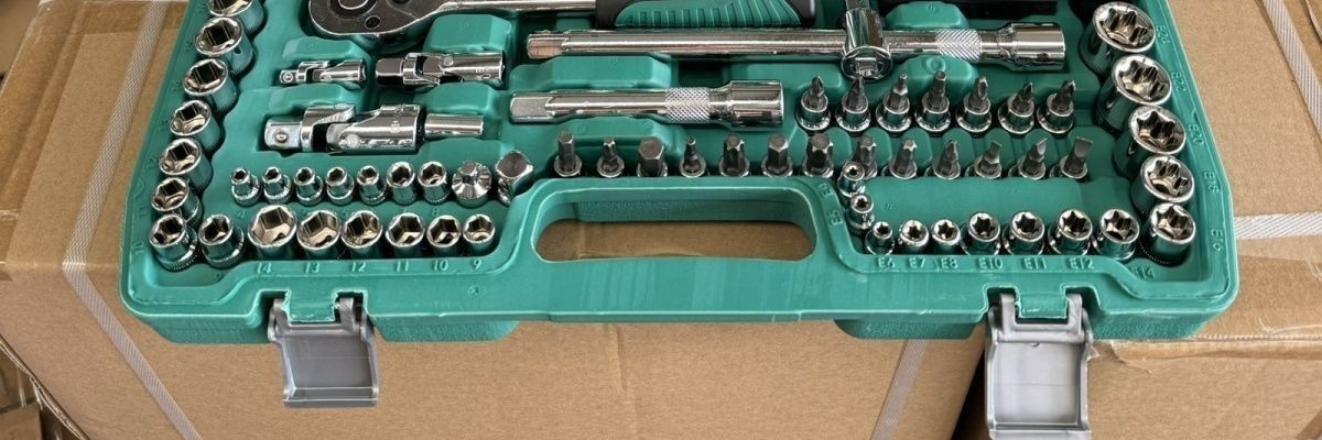 121-Piece Auto Repair Tool Set, Car Maintenance Repair Kit, Socket Set, Wrench Combination, Car Repair Wholesale