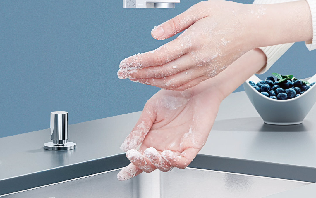 Xiaoda Sensor Water-Saving Device for Kitchen and Bathroom, Smart Charging Aerated Water Valve, Splash-Proof Infrared Faucet