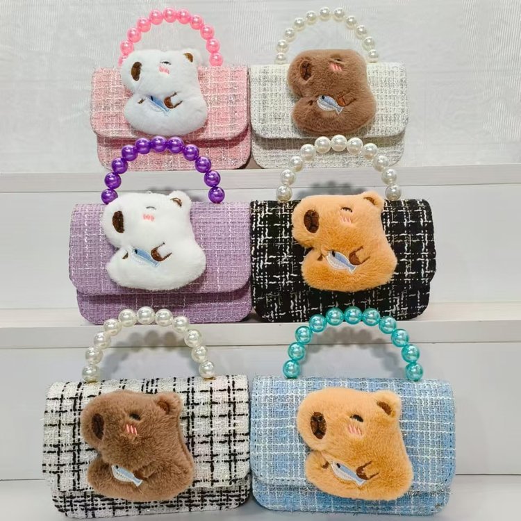 Pearl handbag, children's bag, little girl, princess, girl crossbody bag, fashionable Capibara, cute chain bag full figure