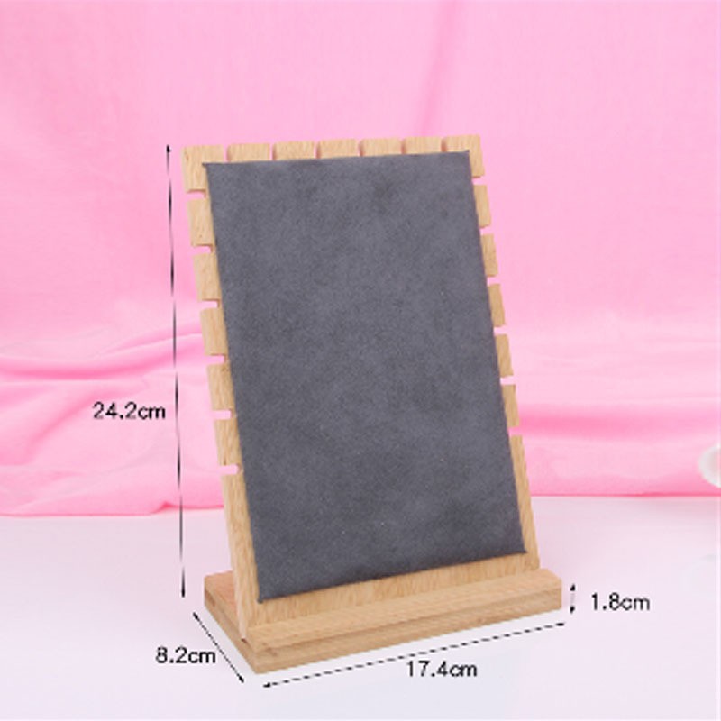 ��Լ��ľ������չʾ���鱦���ε��������Ҽ�չʾ���׹��Ʒ���м�