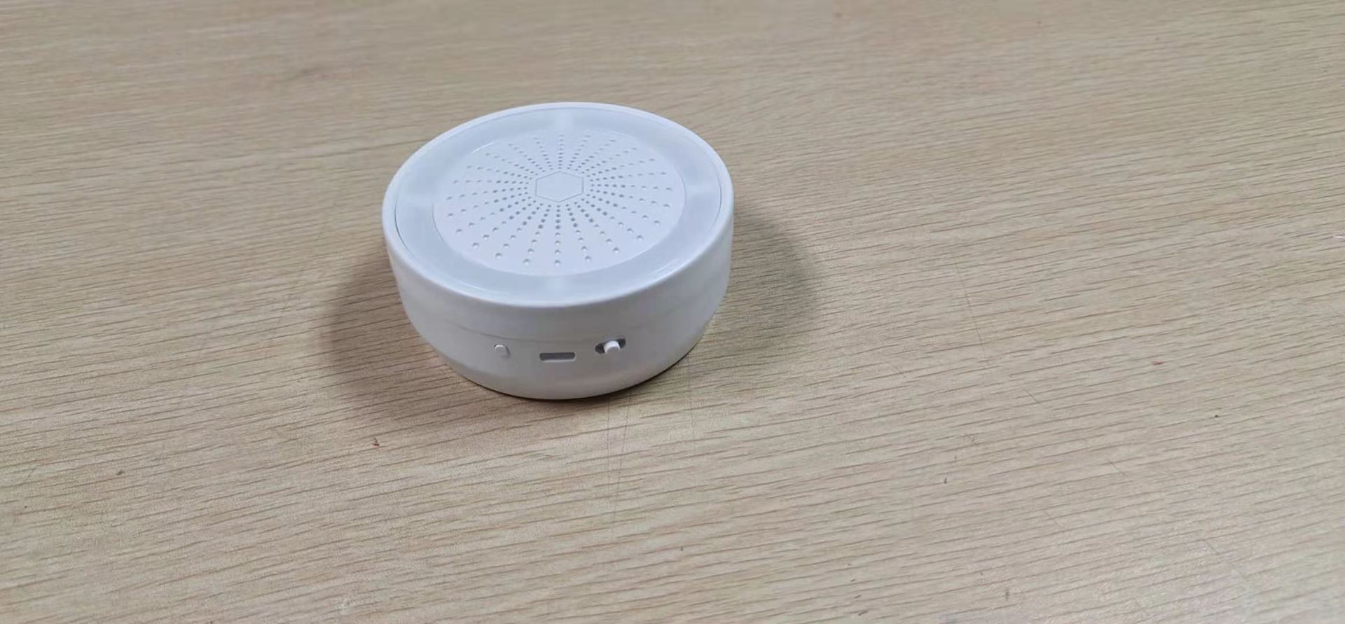 供应W1004-网关外壳/语言网关外壳/智能盒外壳/素材本色