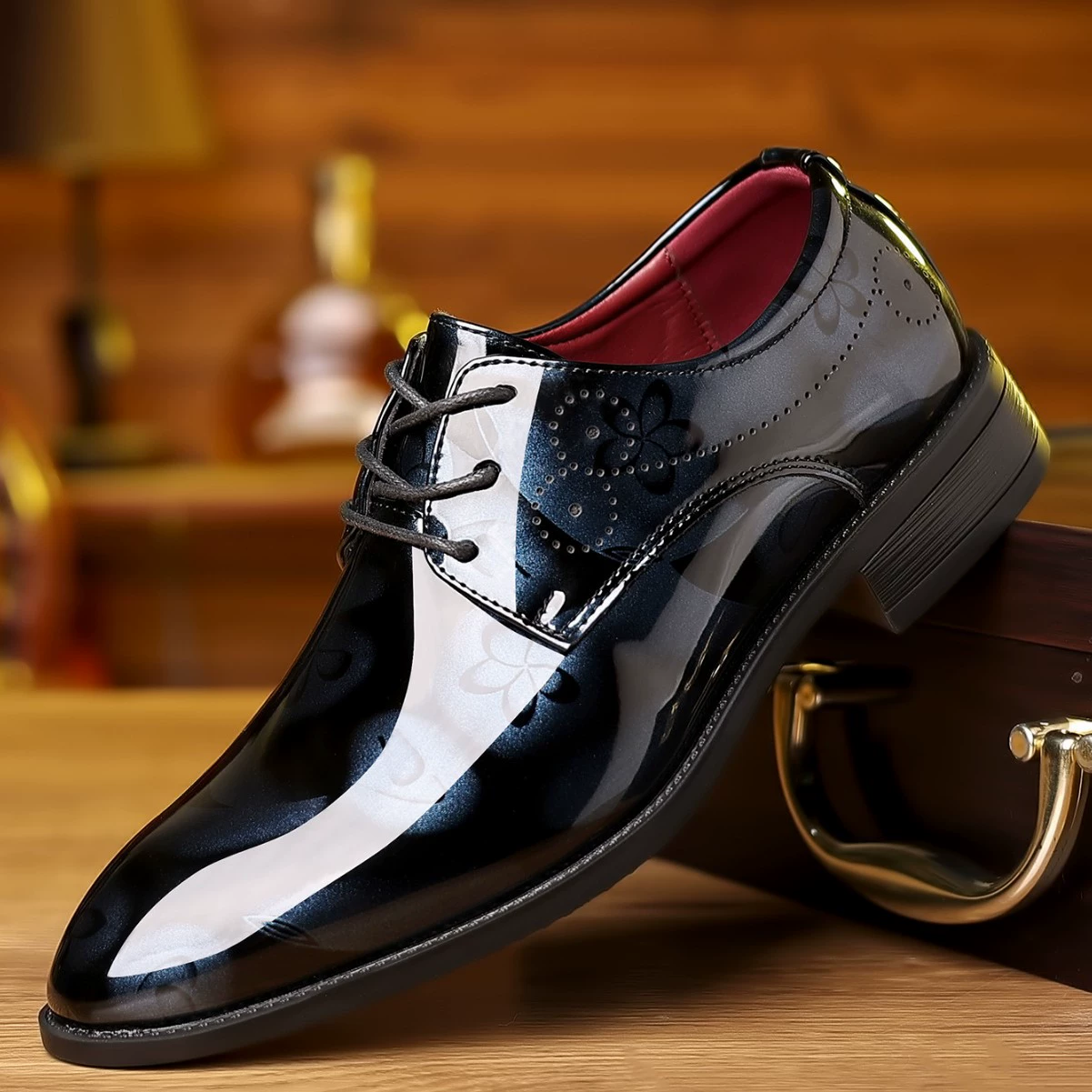Новые мужские остроконечные деловые кожаные туфли британский стиль яркие износостойкие мужские туфли повседневные модные дикие кожаные туфли