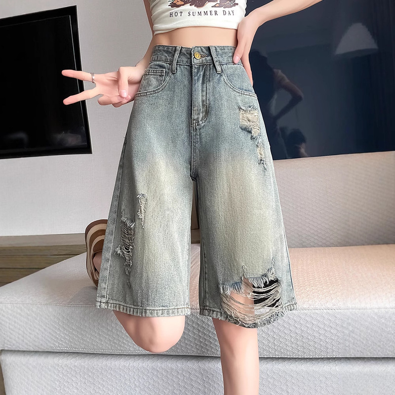 Cement Gray Ripped Wide-Leg Denim Shorts for Women, Summer Thin High-Waisted, Flattering for Pear-Shaped Body, Distressed Straight-Cut Five-Point Pants Cement Gray Ripped Wide-Leg Denim Shorts for Women, Summer Thin High-Waisted, Flattering for Pear-Shaped Body, Distressed Straight-Cut Five-Point Pants
