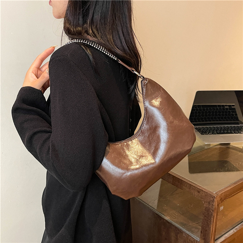 Minimally designed niche women's 2024 new winter underarm casual fashion commuting shoulder bag_voghion.com