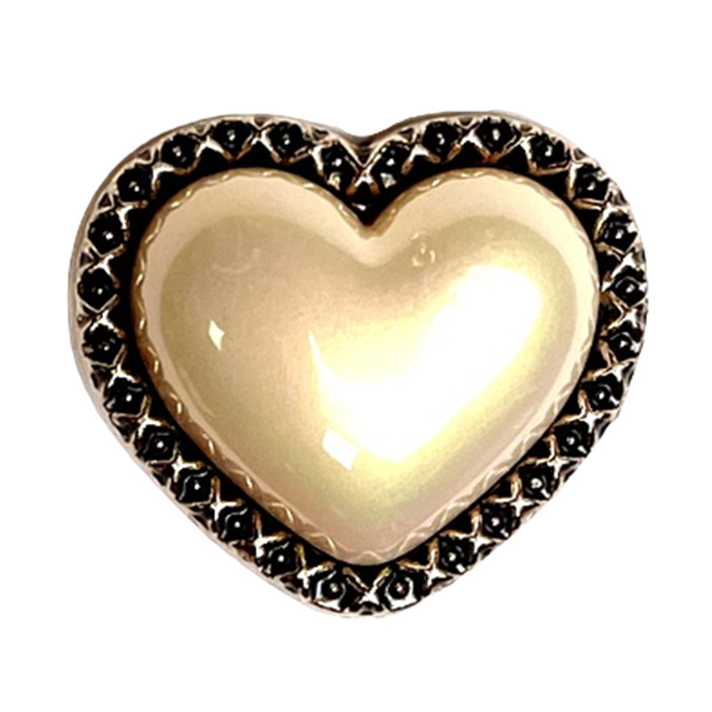 Moda amor botón de metal estilo de chanel en forma de corazón perla hebilla vintage abrigo traje abrigo hebilla decorativa