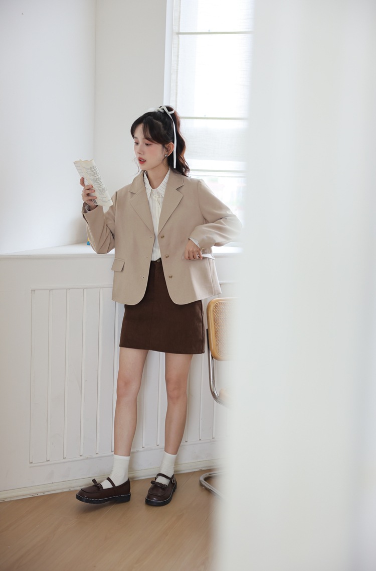 Simple French-style Short High-end Elegant For Women, New Spring Collection, Versatile Blazer With A Suit Collar_ecoleips.com