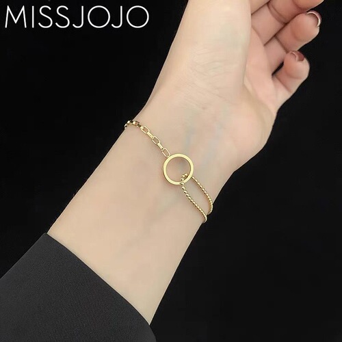 Japanese and Korean version of simple personality temperament round circle chic cold wind titanium steel rose gold plated bracelet women's bracelet