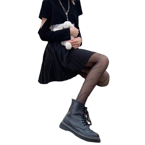 Lettered black stockings for women, anti-snagging and non-falling, summer ultra-thin flesh-colored light leg artifact leggings for outer wear pantyhose