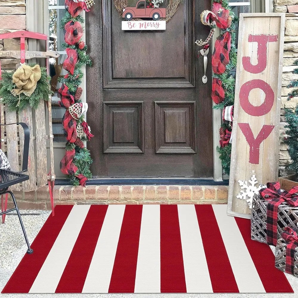 Classic vertical and horizontal striped entrance mat, simple retro design, dirt-resistant and dust-collecting foot mat for home and garden, available for delivery