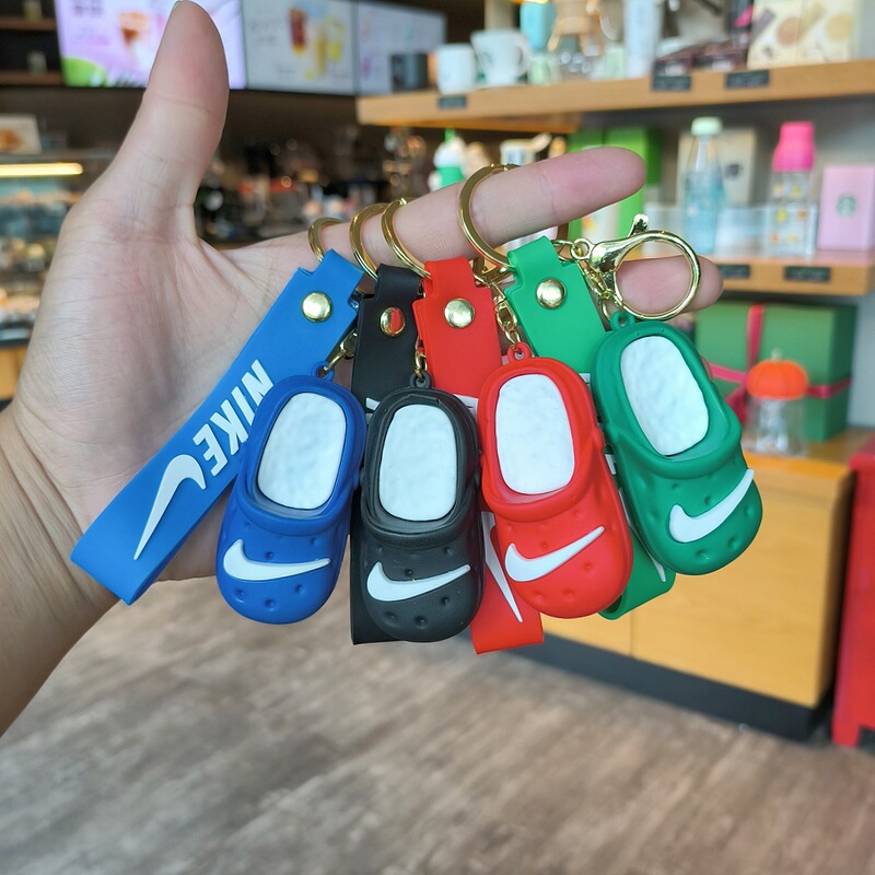 Cartoon Cross-Border Cute Clogs Keychain for Men and Women, Couple Sneakers, Nike Shoes, Three-Dimensional Simulation Slippers Pendant Cartoon Cross-Border Cute Clogs Keychain for Men and Women, Couple Sneakers, Nike Shoes, Three-Dimensional Simulation Slippers Pendant