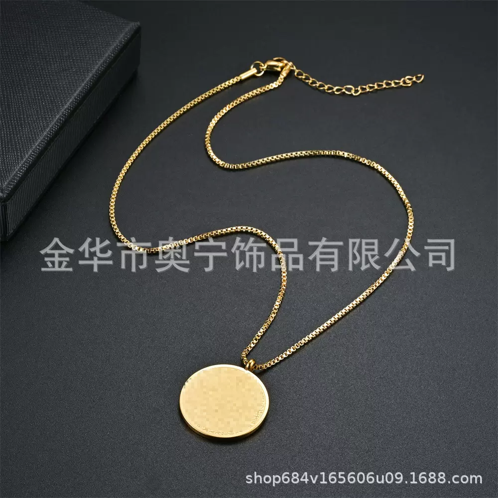 跨境货源蚀刻文字项链吊坠不锈钢圆形吊坠浮雕效果钛钢项链A款
