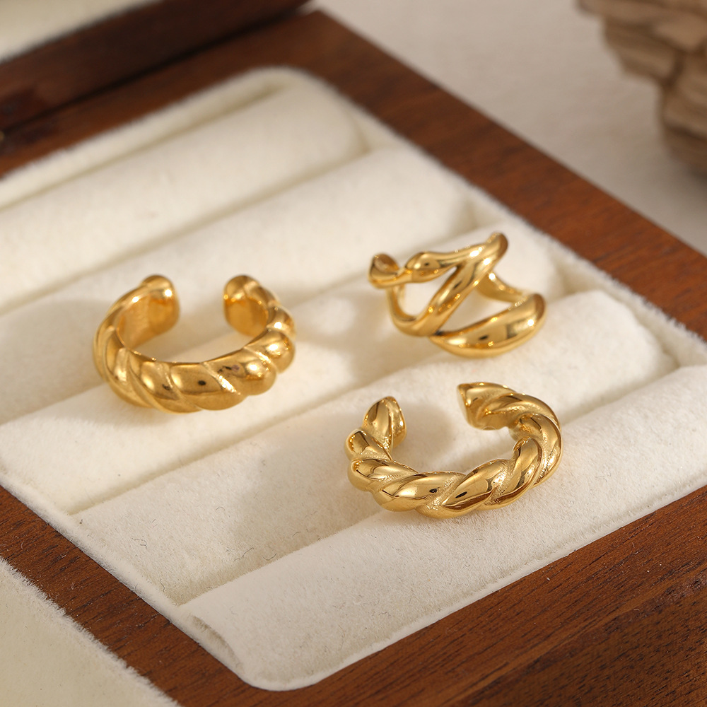 Pinza de hueso de la oreja de acero inoxidable con giro geométrico transfronterizo sin orejas, temperamento simple y versátil, sin decoloración, pendientes de clip de oreja de acero de titanio