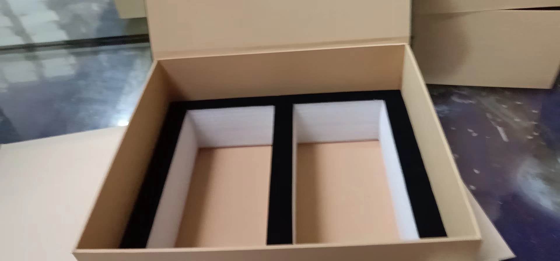 厂家供应白色珍珠棉表黑绒快递包装泡沫/酒杯快递包装泡沫