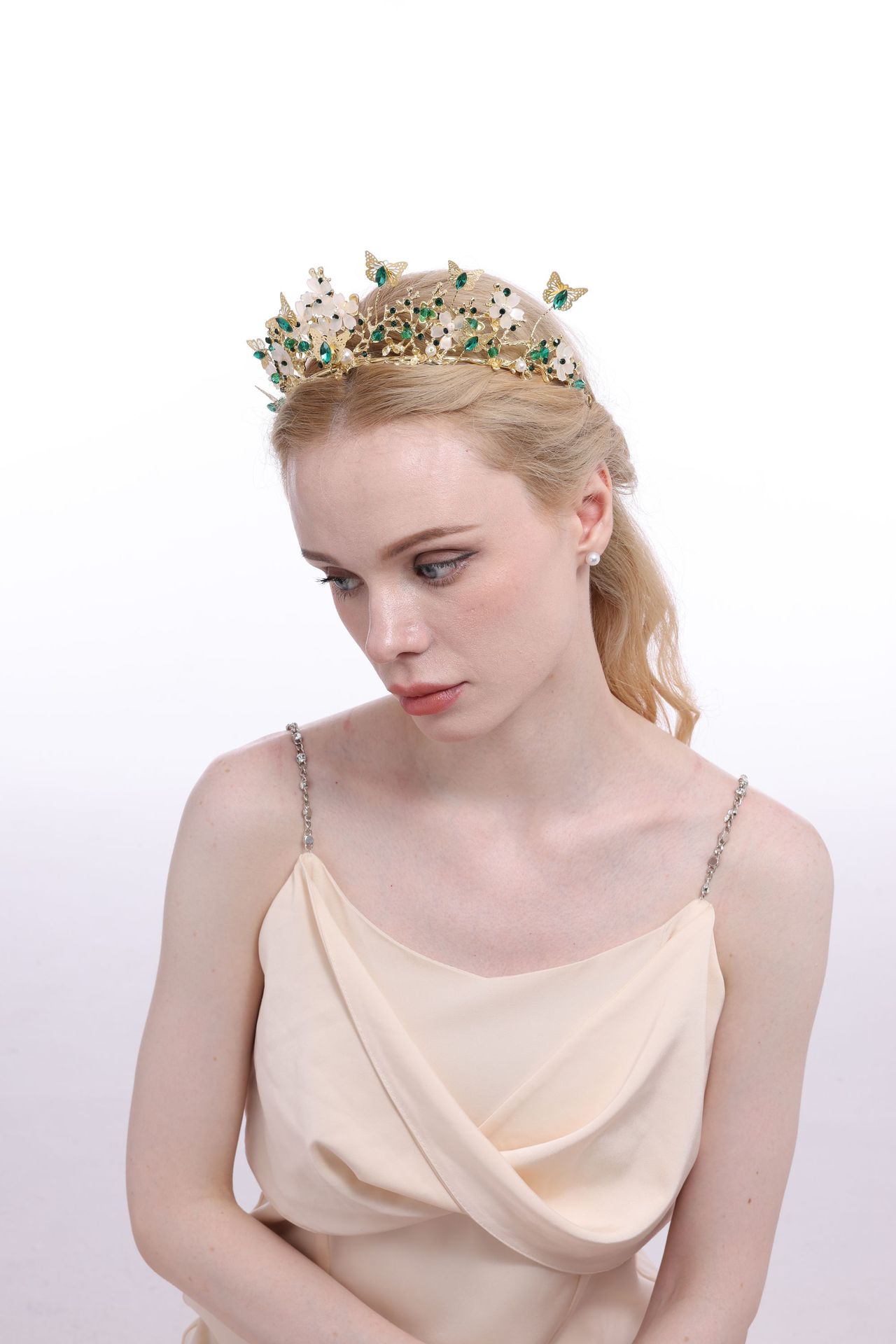Bride Crown Vintage Style Handmade Hair Accessory For Weddings_voghion.com