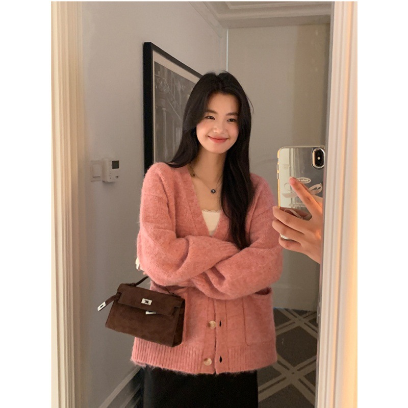 2025年秋冬新款款宽松休闲毛衣外套女针织开衫慵懒风气质典雅上衣
