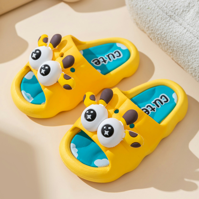 Monthly Sales of over 10,000 Children's Slippers for Boys, Non-Slip Soft Bottom, Home Cartoon Boys' Summer Outer Wear, Thick Bottom Children's New Style