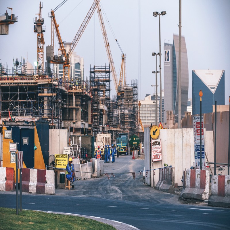 小颗粒耐磨涂层，主要由树脂、溶剂、颜料和添加剂组成。