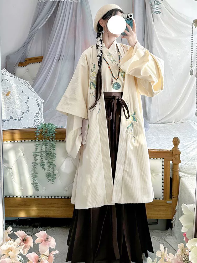 Genuine Hanfu, warm pleated skirt