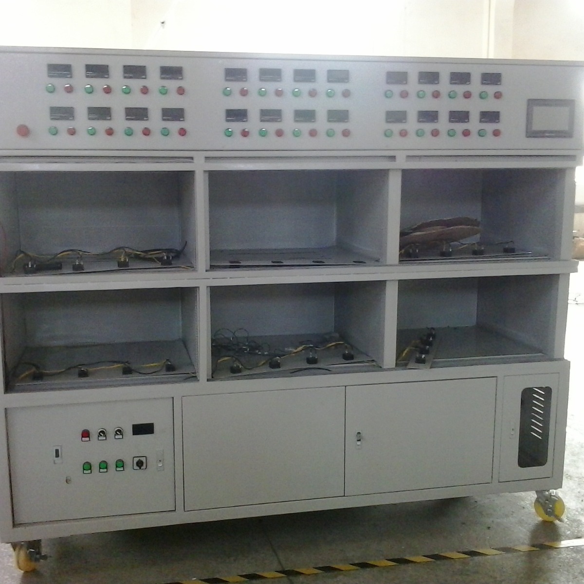 供应老化车 老化架 24位电动工具老化车