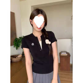 罗纹 假2件装 美式字母纽扣辣妹短袖T恤