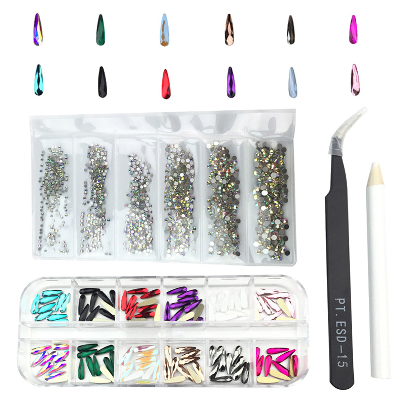 Estilo explosivo transfronterizo Juego de diamantes de uñas de 12 cuadrículas Vidrio azul real Diamante de forma especial Joyas de uñas Diamante plano Mezcla al por mayor