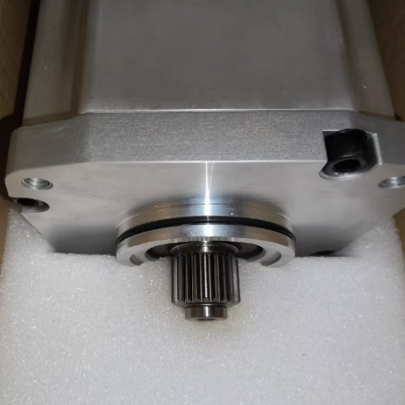 IRB7600机器人5轴马达3HAC057543-003工业机器人配件 技术服务