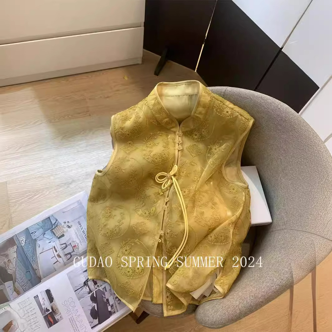 New Chinese Style All-match Golden Yellow Guofeng Sleeveless Vest with Vertical Collar for Women Summer Top Elegant Retro Slimming Stacked Vest