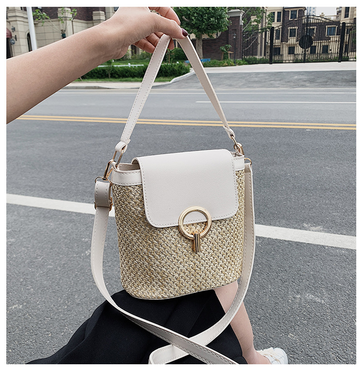 Handheld Damen Eimer Urlaub 2024 Frühjahr/Sommer neue Crossbody Stroh Rattan gewebt Mode kleine Tasche_voghion.com