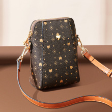 包包女爆款2025轻奢印花大容量手机包单肩包女式斜挎包女包