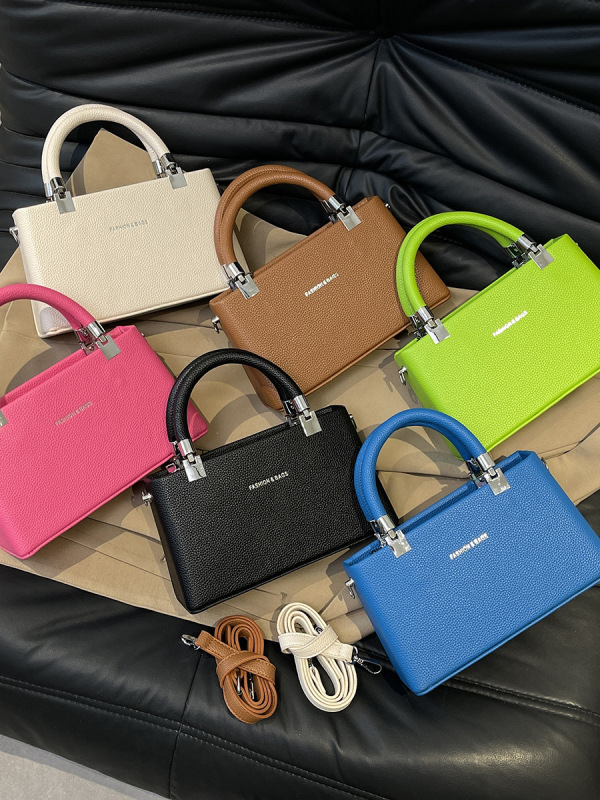 国境を越えたハードケースのバッグの女性バッグhandbags2025の新しいファッション女性が肩を斜めに掛けて小さい方のバッグを持っている|undefined