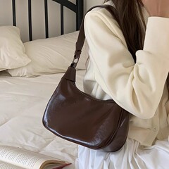 バッグ女性2025新春レトロ通勤腋の下餃子バッグ軽贅沢小衆高級感PU斜めバッグ
