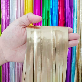 场地布置道具;拉花、彩带;圣诞装饰品