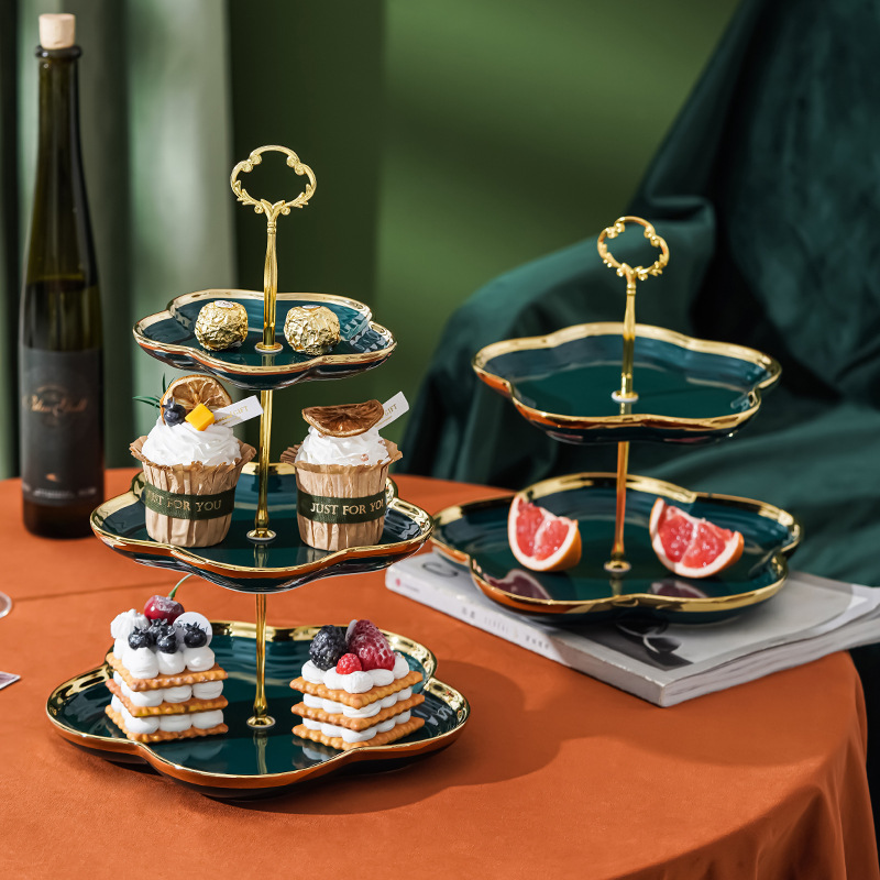De estilo europeo de tres capas plato de fruta de cerámica sala de estar hogar creativo tarde té postre pastel de dulces postre estante plato de fruta seca