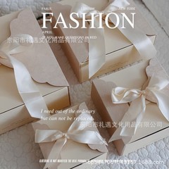 新しい織り花序正方形ボックスリボンポータブルウェディングキャンディボックス無地シンプルなお土産包装箱キャンディギフトボックス