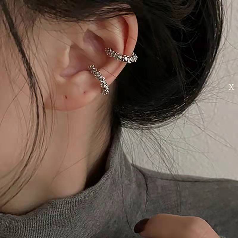 Exquisita personalidad Super Flash pequeño engranaje oreja clip de hueso hembra Super Hada temperamento todo partido earless oreja clip de moda Red rojo alto sentido