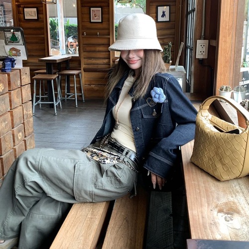 CAFEORME【Brooch Collection】Selfish Private Heartbeat Letter Daisy Milky Flower Accessory Brooch