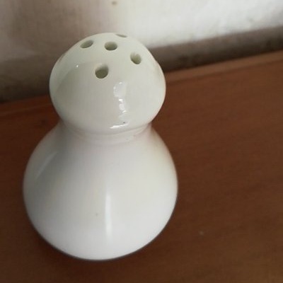 供应陶瓷胡椒罐S/P瓶调料瓶椒盐瓶促销礼品撒盐罐|ru