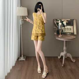时尚气质减龄套装女夏新款新中式国风提花刺绣上衣阔腿短裤两件套