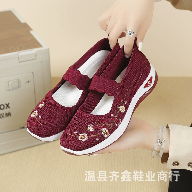 Летние новые летающие вышитые туфли для детей полые дышащие резинки обувь для ходьбы для женщин повседневная обувь завод оптом
