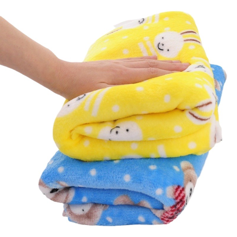 Soft flannel dot cartoon blanket delicate skin-friendly nap blanket blanket summer air conditioning blanket children's blanket