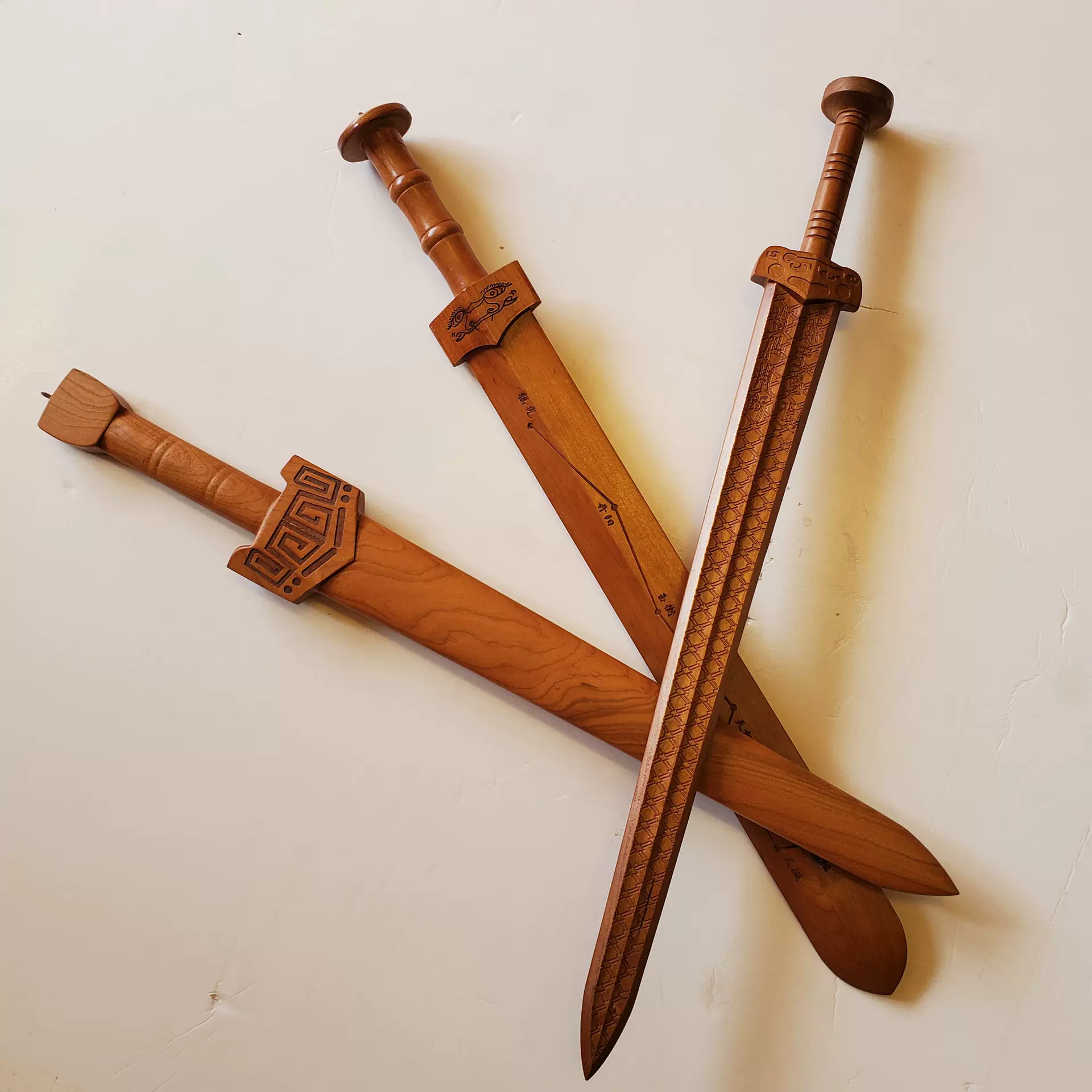 桃木剑工厂越王勾践剑汉剑道家整木一体动漫影视道具七星宝剑法器