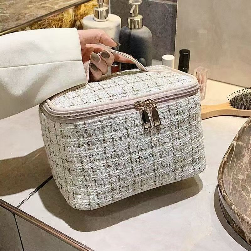 New style Chanel-inspired makeup bag, toiletry bag, portable storage bag, large-capacity travel storage bag, wholesale