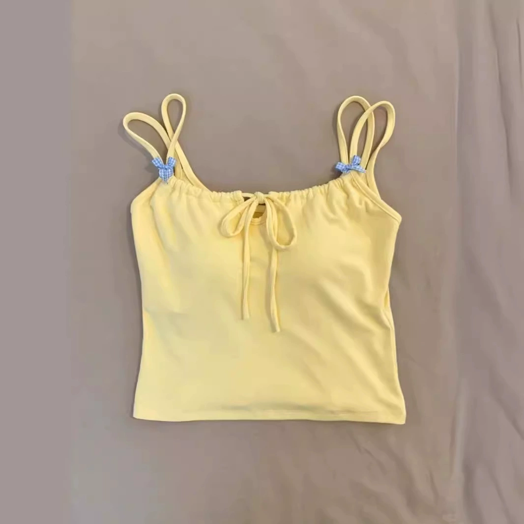 Американская чистая горячая девушка кроссовер с нагрудным ковриком