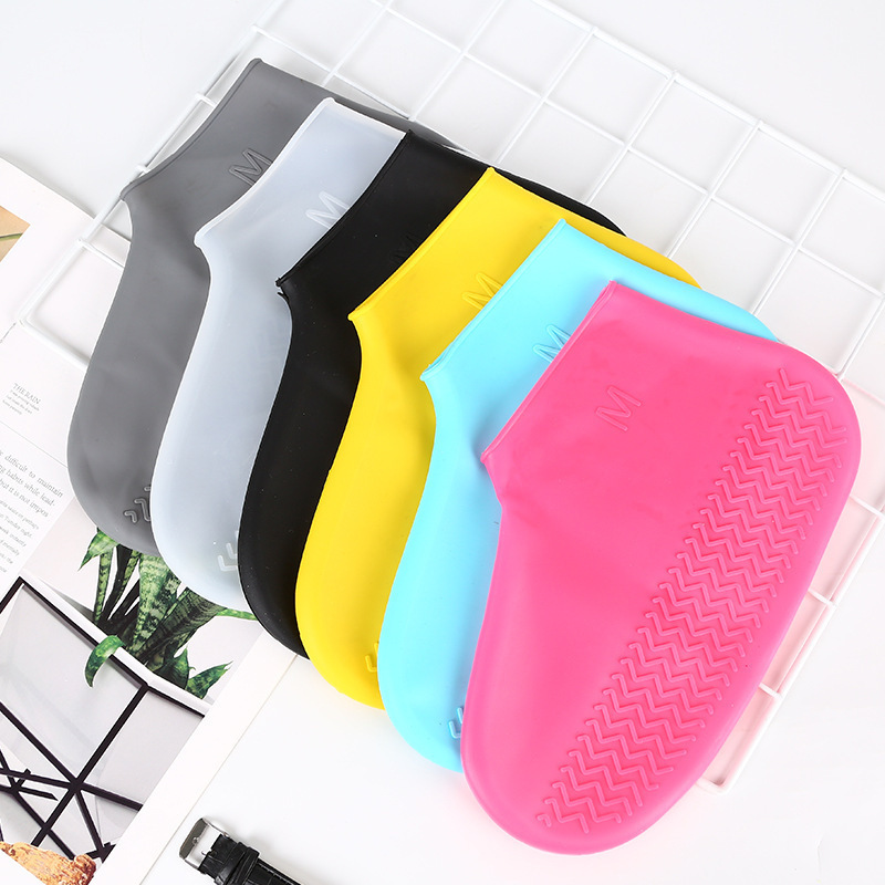 Botas de lluvia impermeables antideslizantes engrosadas de silicona cubierta del zapato Botas de lluvia al aire libre lavables a prueba de lluvia para niños y niñas en días de lluvia