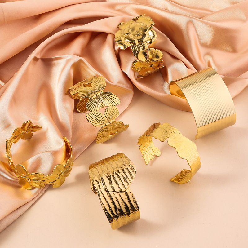 Cross-border European and American Wide Edition Stainless Steel Bracelet Adjustable Size Women's Exaggerated High-end Golden Open Bracelet